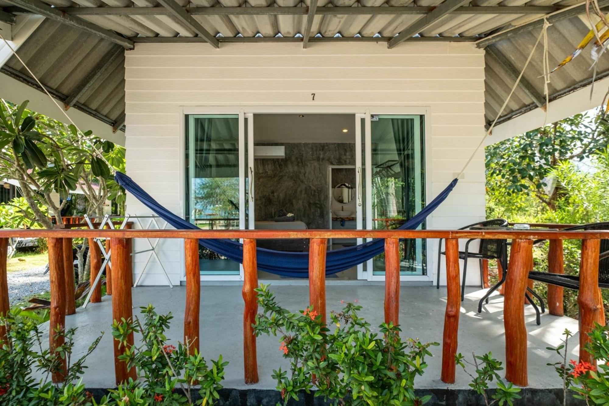 All At Sea Beach Resort Baan Tai Exterior foto